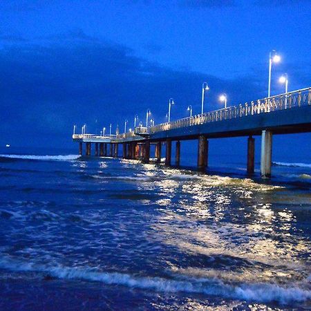 Il Pontile Holidays Apartment มารินา ดิ เปียตราซันตา ภายนอก รูปภาพ