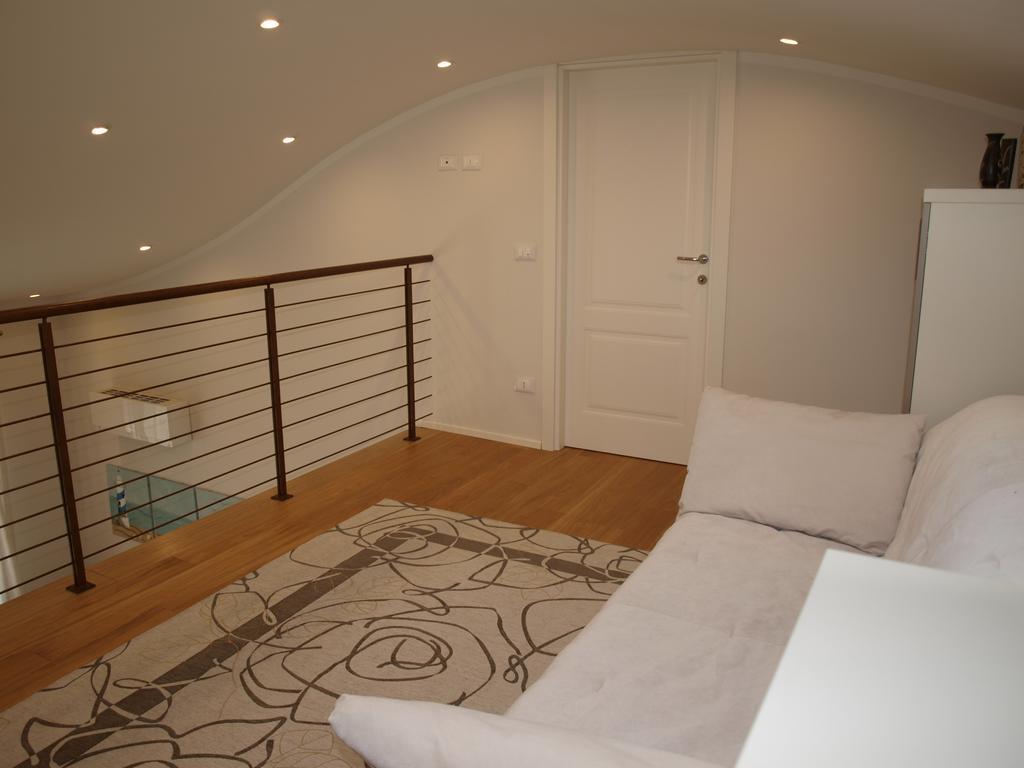 Il Pontile Holidays Apartment มารินา ดิ เปียตราซันตา ห้อง รูปภาพ