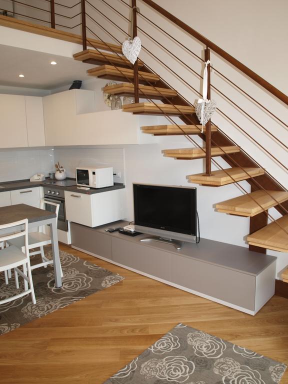 Il Pontile Holidays Apartment มารินา ดิ เปียตราซันตา ห้อง รูปภาพ